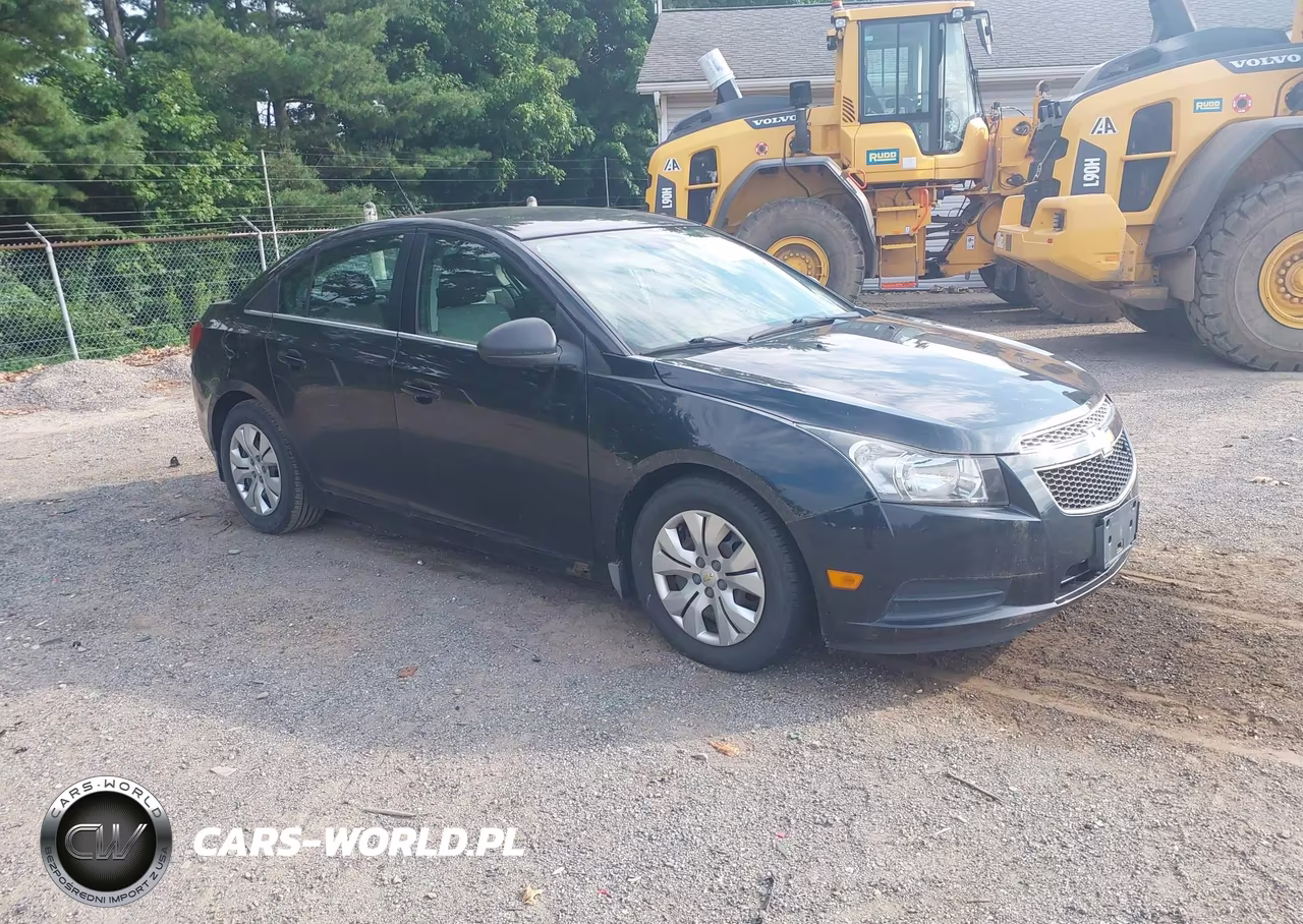 2012 Chevrolet Cruze Ls – zdjęcie 1 z 12