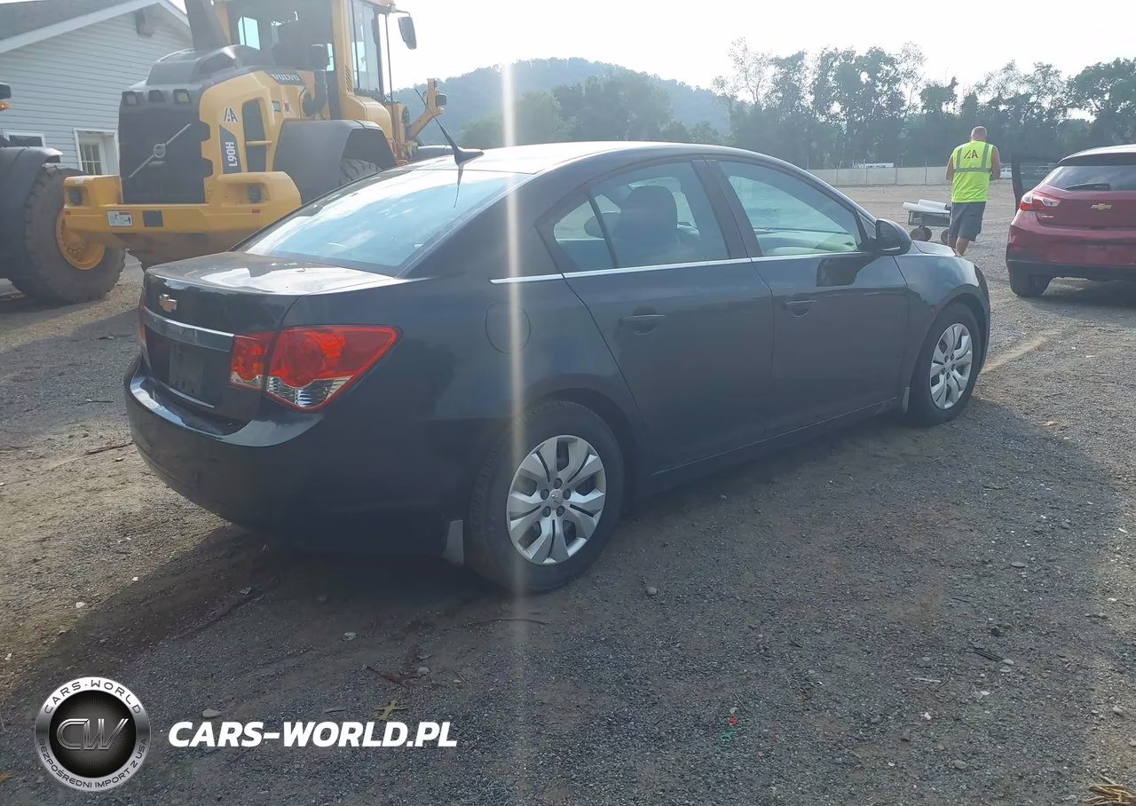 2012 Chevrolet Cruze Ls VIN:1G1PC5SH6C7387440 - 4