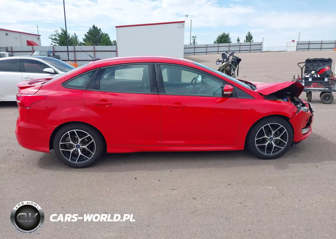 2016 Ford Focus Se VIN:1FADP3F27GL280456 - 13