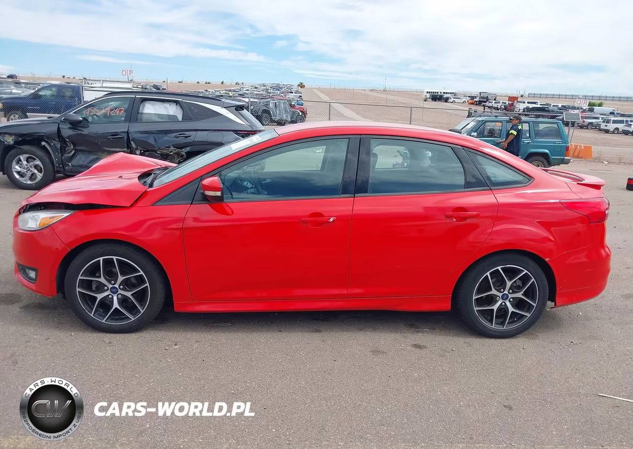 2016 Ford Focus Se VIN:1FADP3F27GL280456 - 14