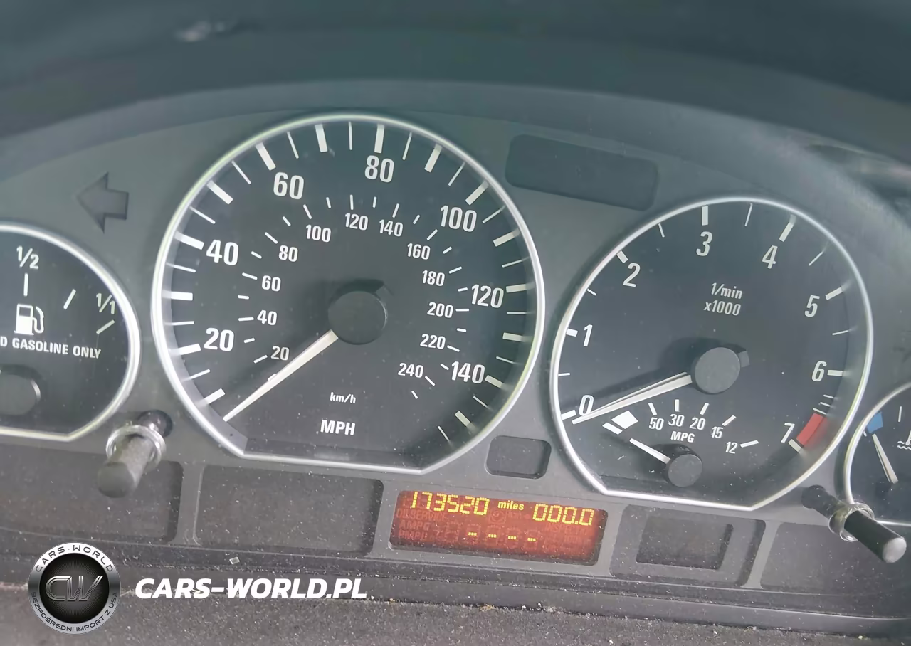 2005 BMW 330Xi VIN:WBAEW53435PN37473 - 7