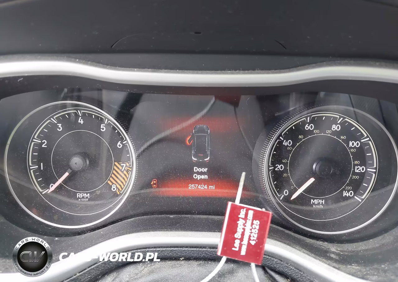 2014 Jeep Cherokee Trailhawk VIN:1C4PJMBS8EW257963 - 7