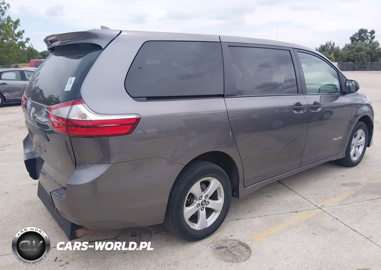 2019 Toyota Sienna L 7 Passenger VIN:5TDZZ3DC1KS012693 - 4