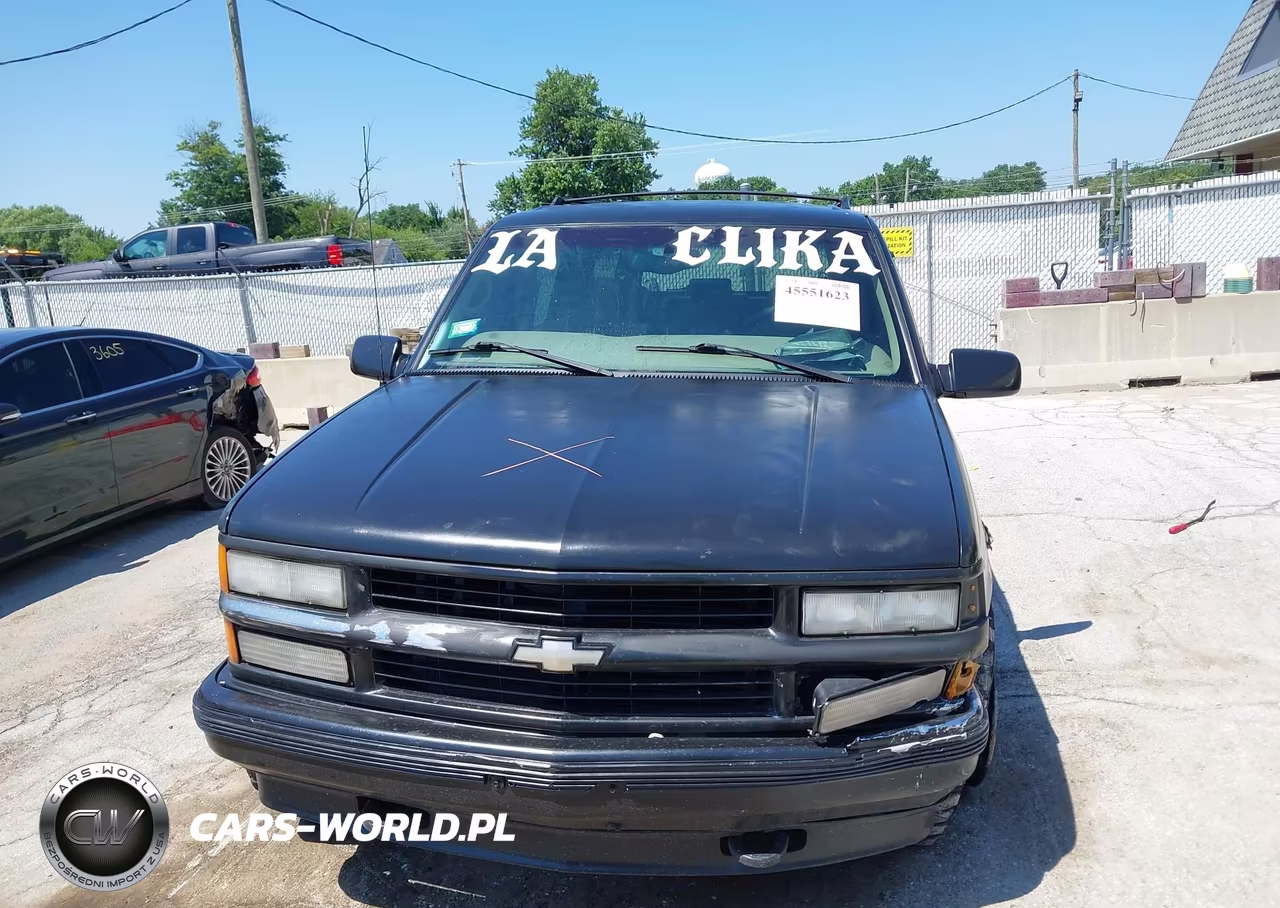 1997 Chevrolet Suburban 1500 VIN:1GNFK16R3VJ445051 - 12