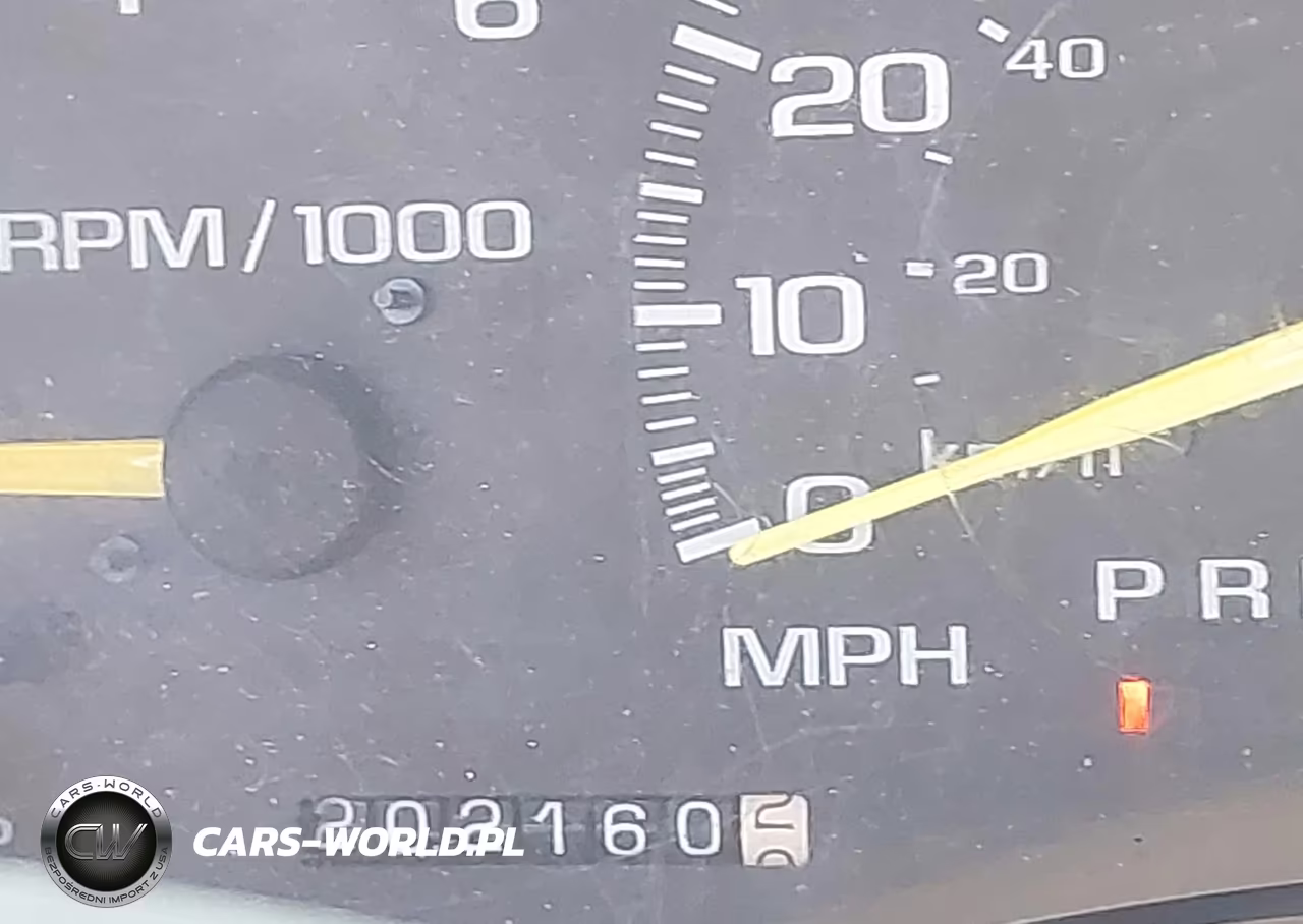 1997 Chevrolet Suburban 1500 VIN:1GNFK16R3VJ445051 - 15