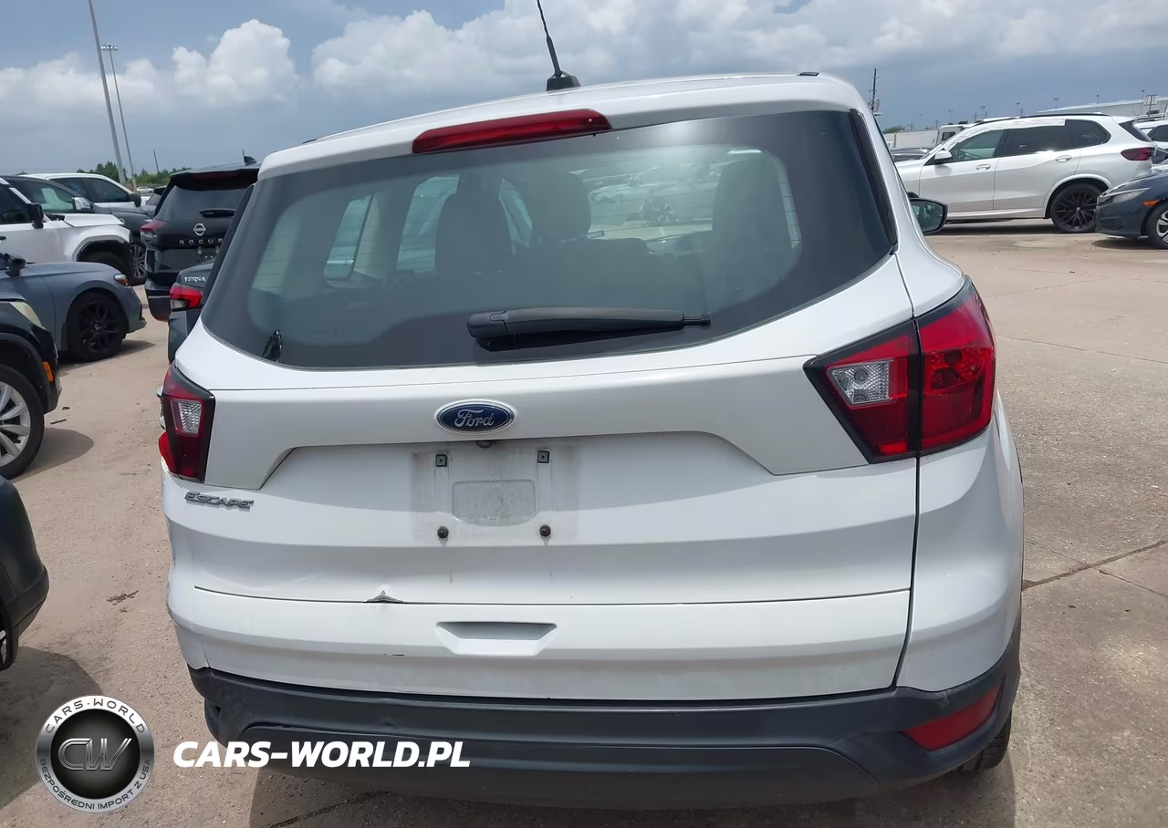 2019 Ford Escape S VIN:1FMCU0F72KUB30813 - 17