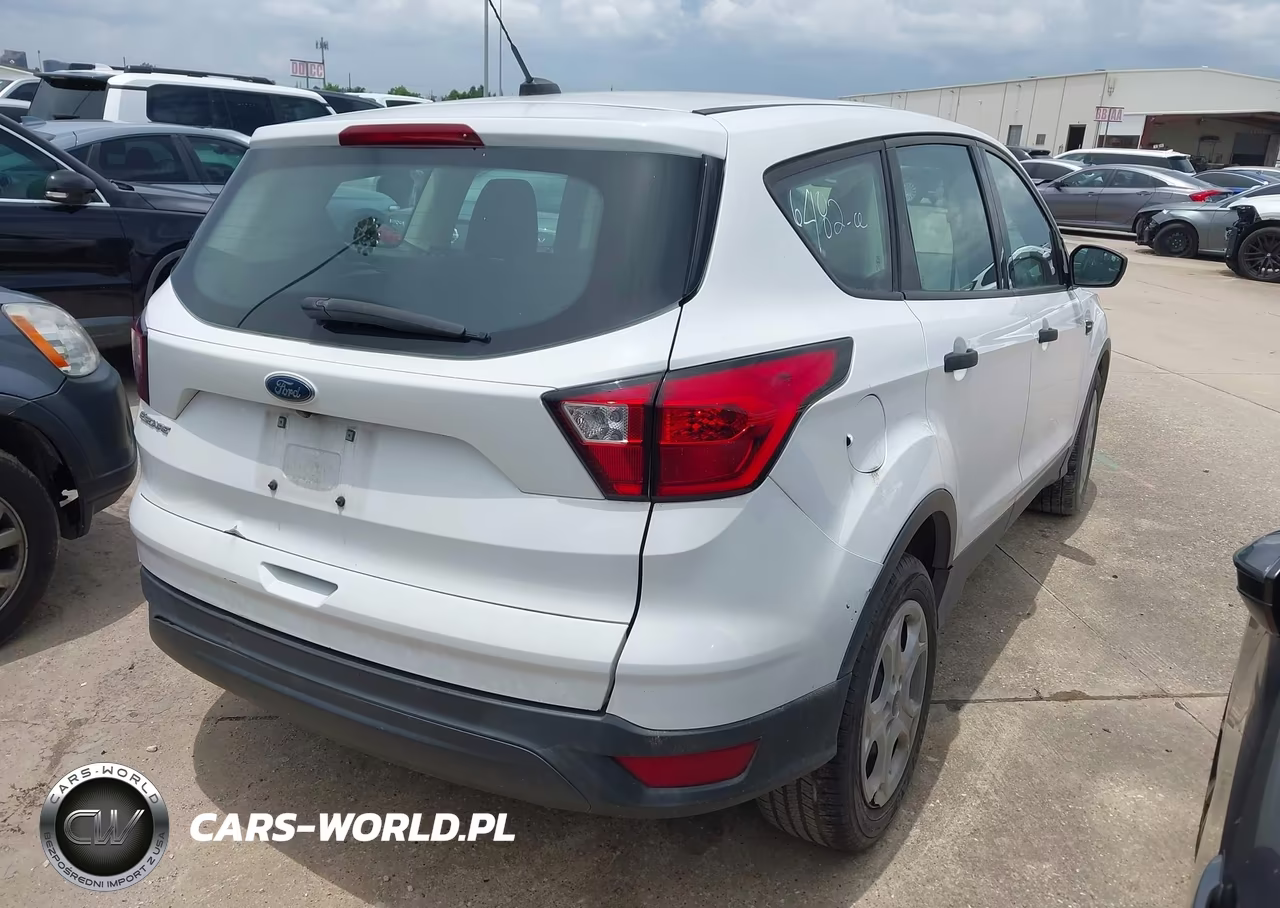 2019 Ford Escape S VIN:1FMCU0F72KUB30813 - 4