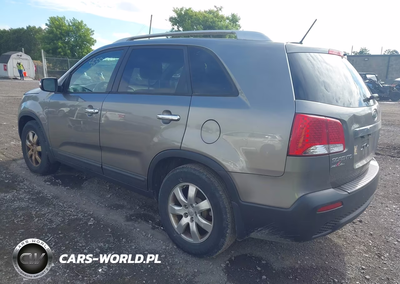 2012 Kia Sorento Lx VIN:5XYKT3A61CG301315 - 3