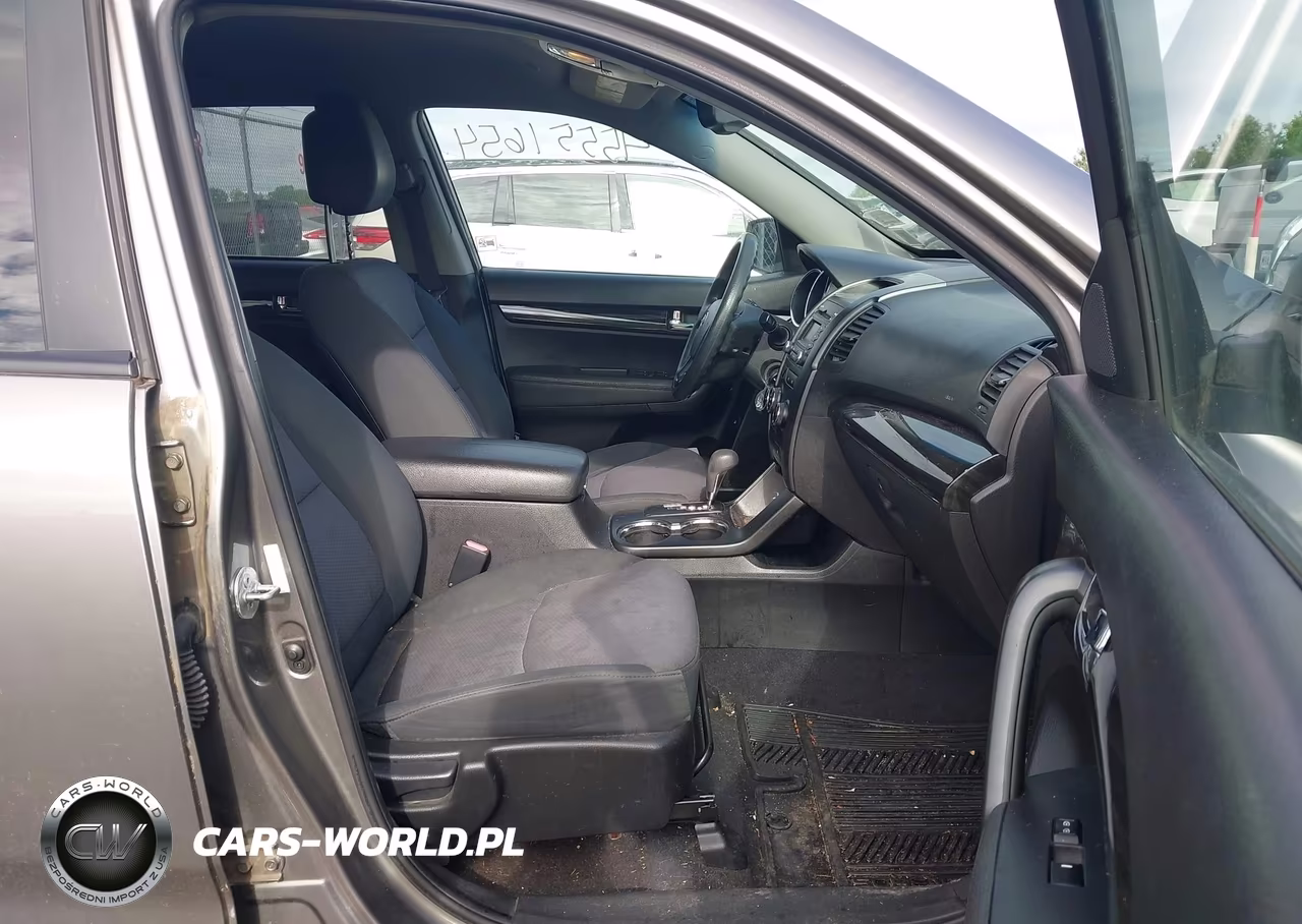 2012 Kia Sorento Lx VIN:5XYKT3A61CG301315 - 5