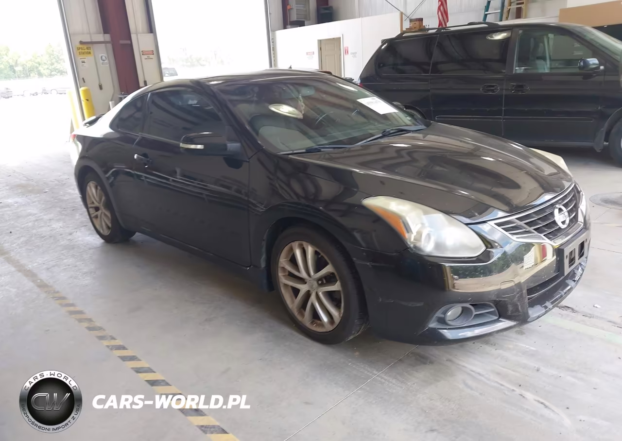 2011 Nissan Altima 3.5 Sr – zdjęcie 1 z 11