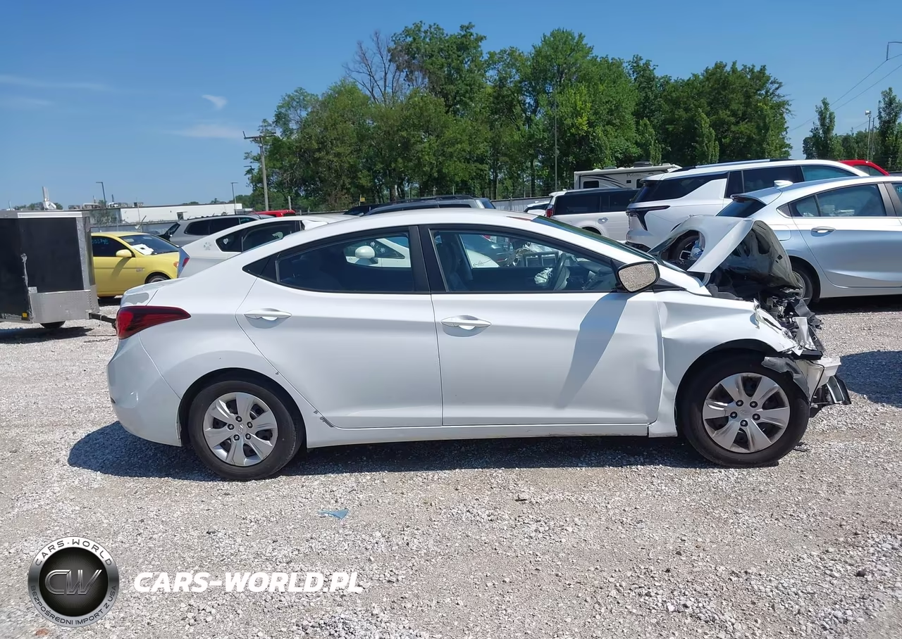 2016 Hyundai Elantra Se VIN:5NPDH4AE8GH692839 - 14