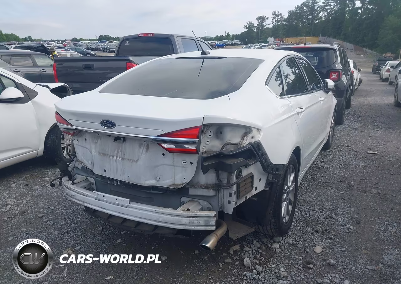 2017 Ford Fusion Se VIN:3FA6P0H70HR351516 - 4