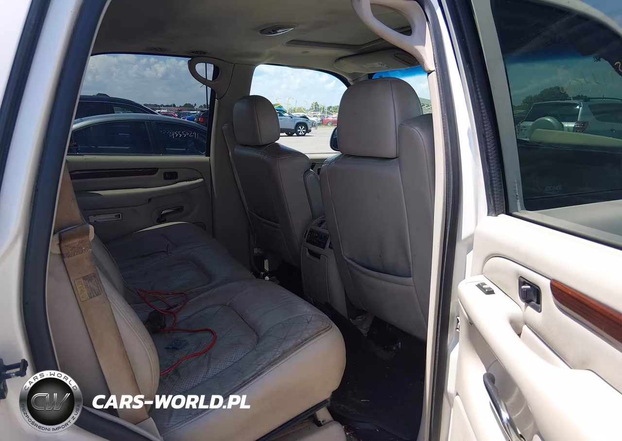 2002 Cadillac Escalade Standard VIN:1GYEK63N02R160690 - 8
