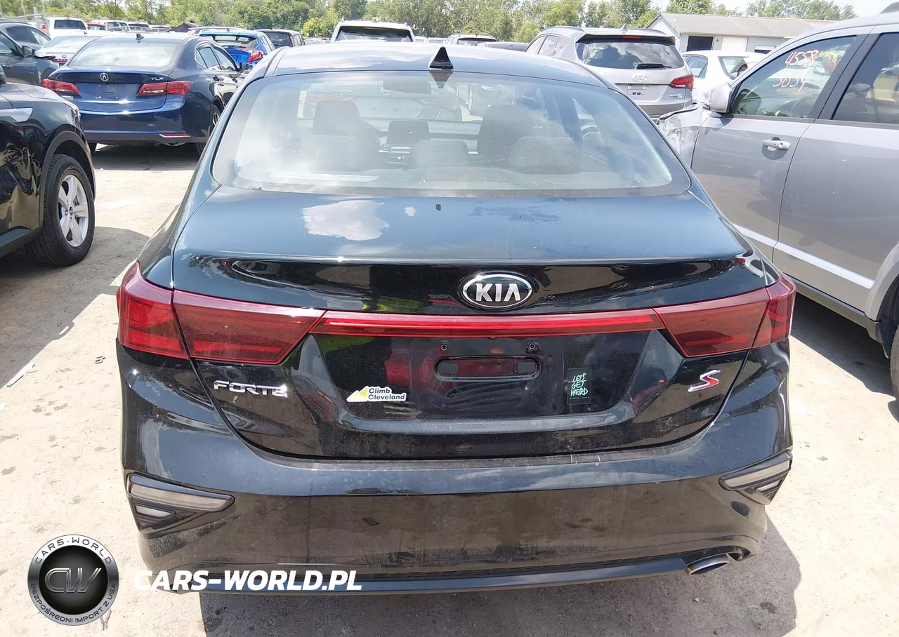 2019 Kia Forte S VIN:3KPF34AD6KE006941 - 16