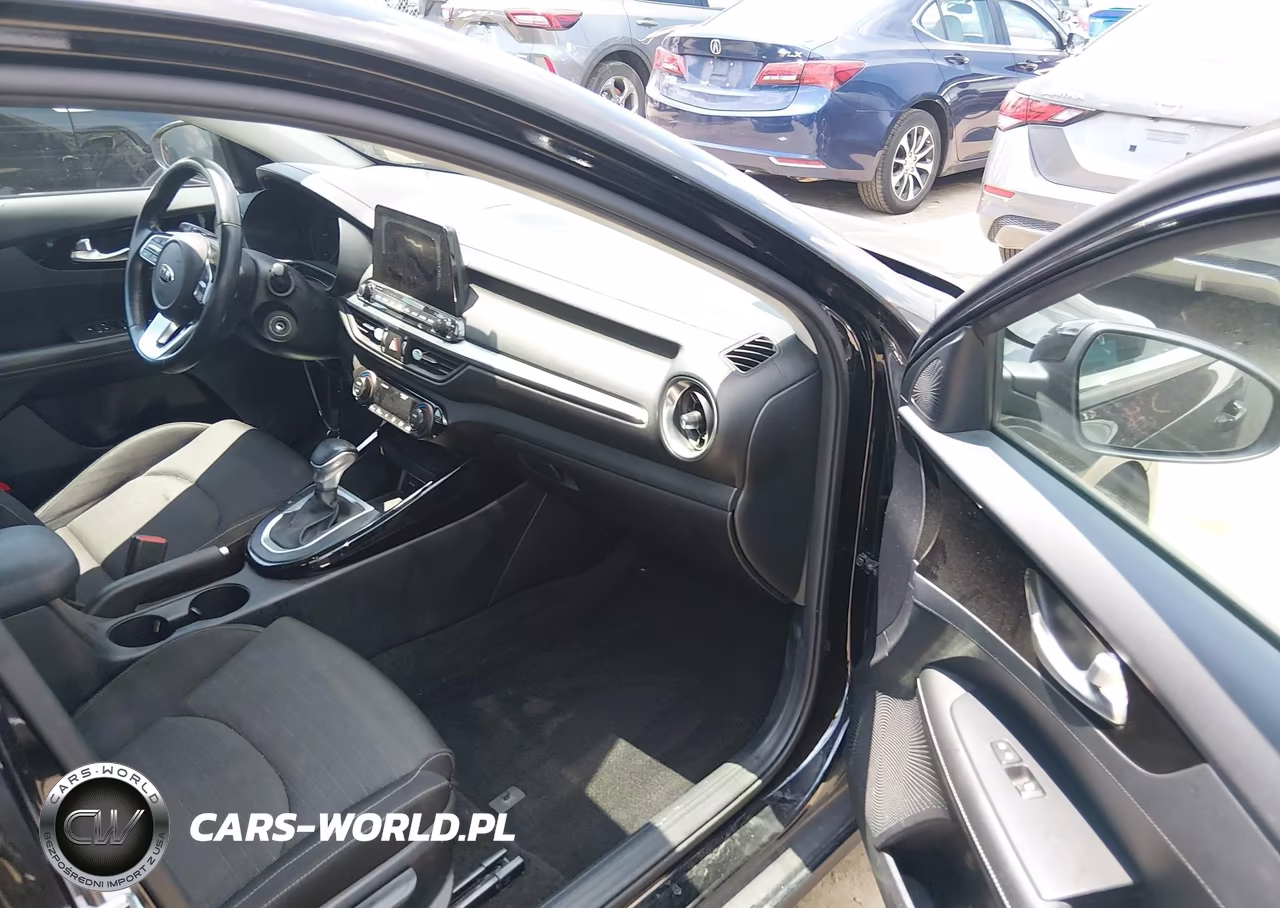 2019 Kia Forte S VIN:3KPF34AD6KE006941 - 5