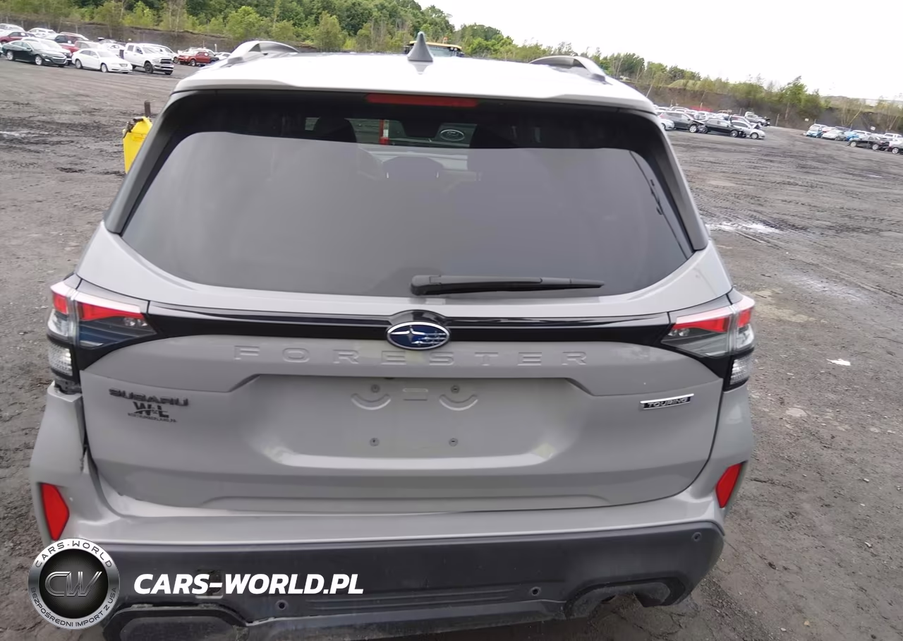 2026 Subaru Forester Touring VIN:4S4SLDT67T3005573 - 16