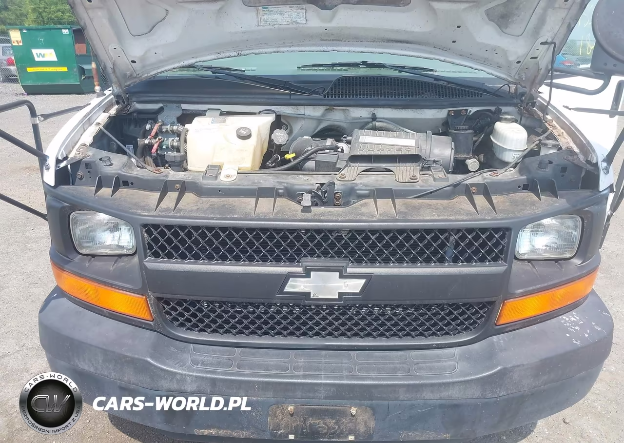 2006 Chevrolet Express Cutaway Work Van VIN:1GBJG31U361187194 - 11
