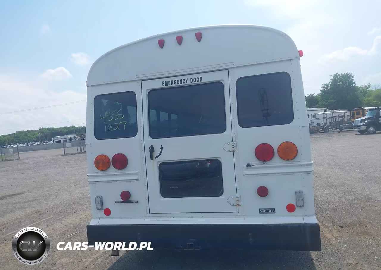 2006 Chevrolet Express Cutaway Work Van VIN:1GBJG31U361187194 - 15