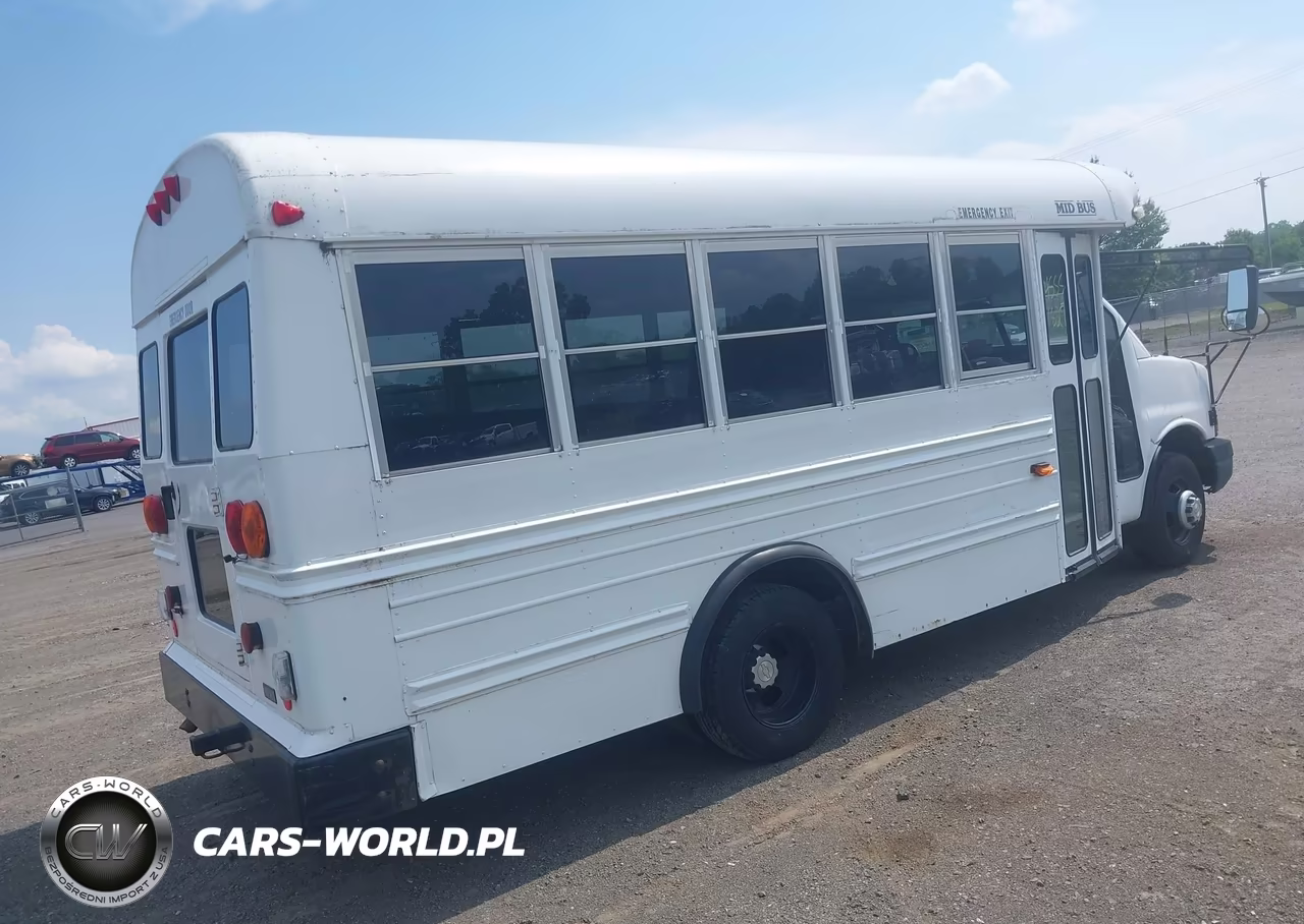 2006 Chevrolet Express Cutaway Work Van VIN:1GBJG31U361187194 - 4