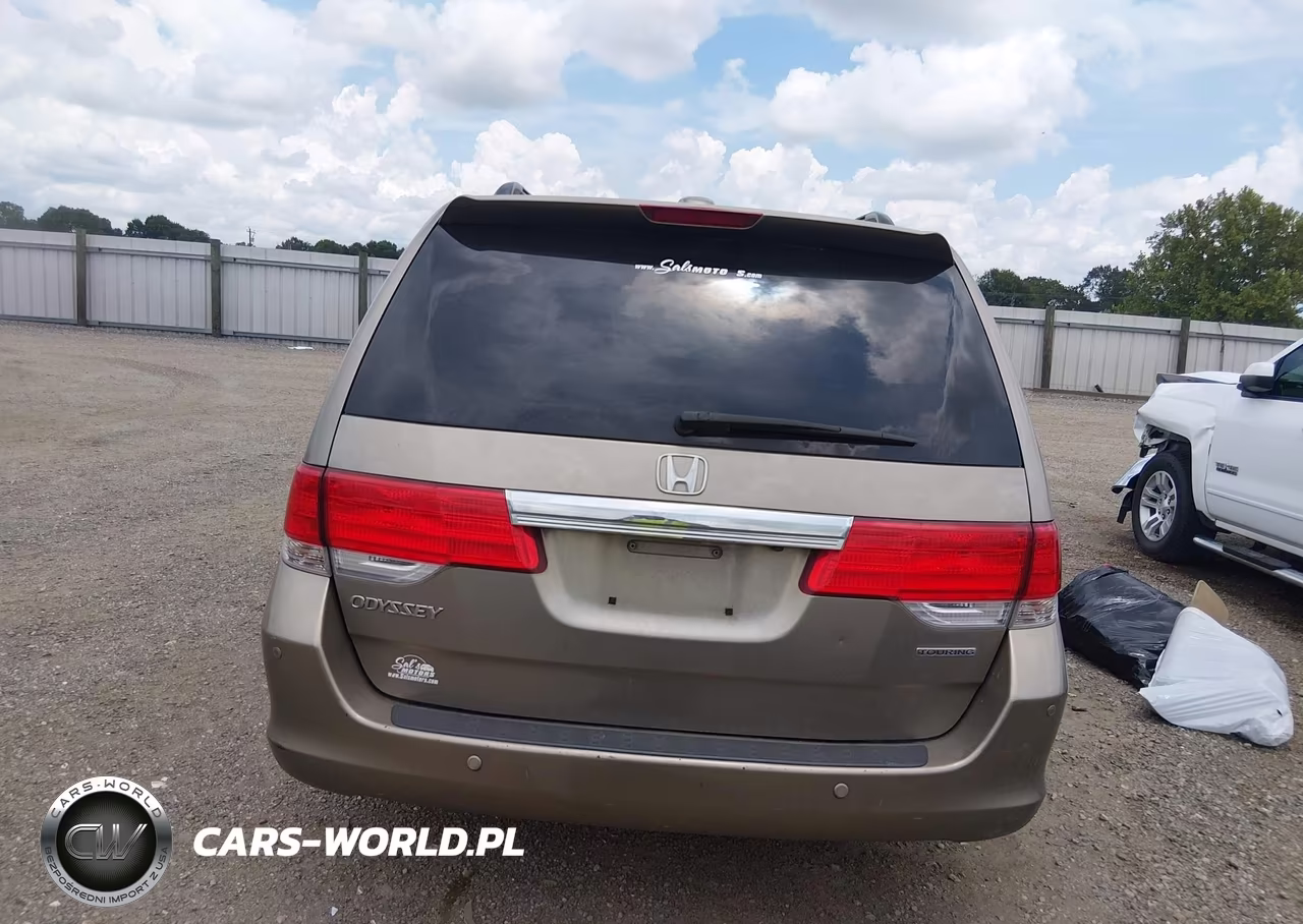 2010 Honda Odyssey Touring VIN:5FNRL3H96AB033820 - 17