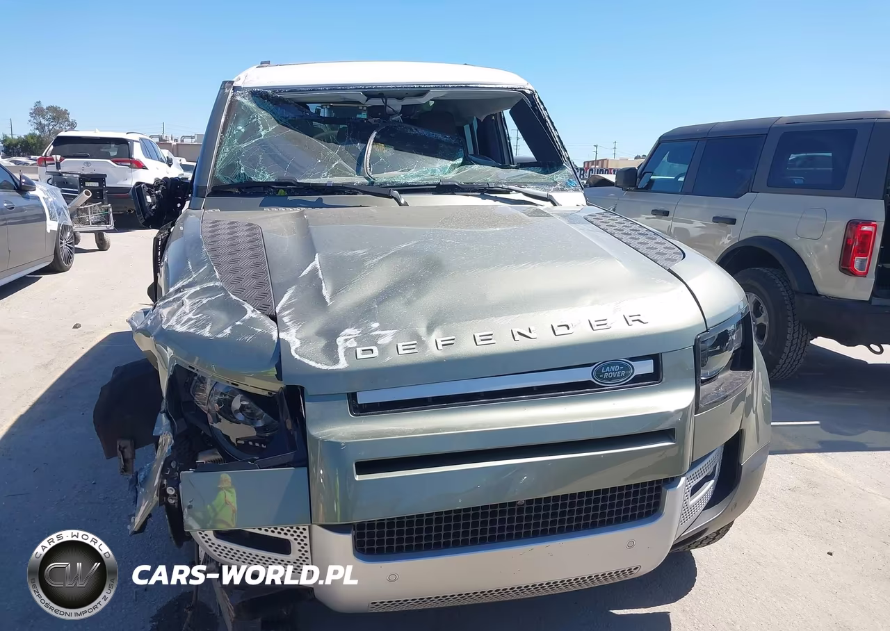 2025 Land Rover Defender 110 P300 VIN:SALEJ7EX7S2358844 - 11