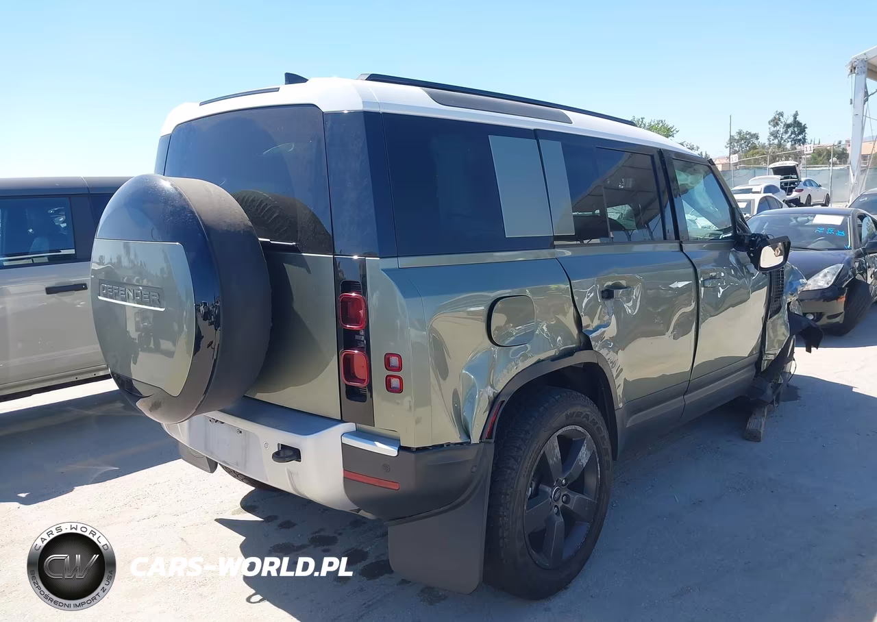 2025 Land Rover Defender 110 P300 VIN:SALEJ7EX7S2358844 - 4