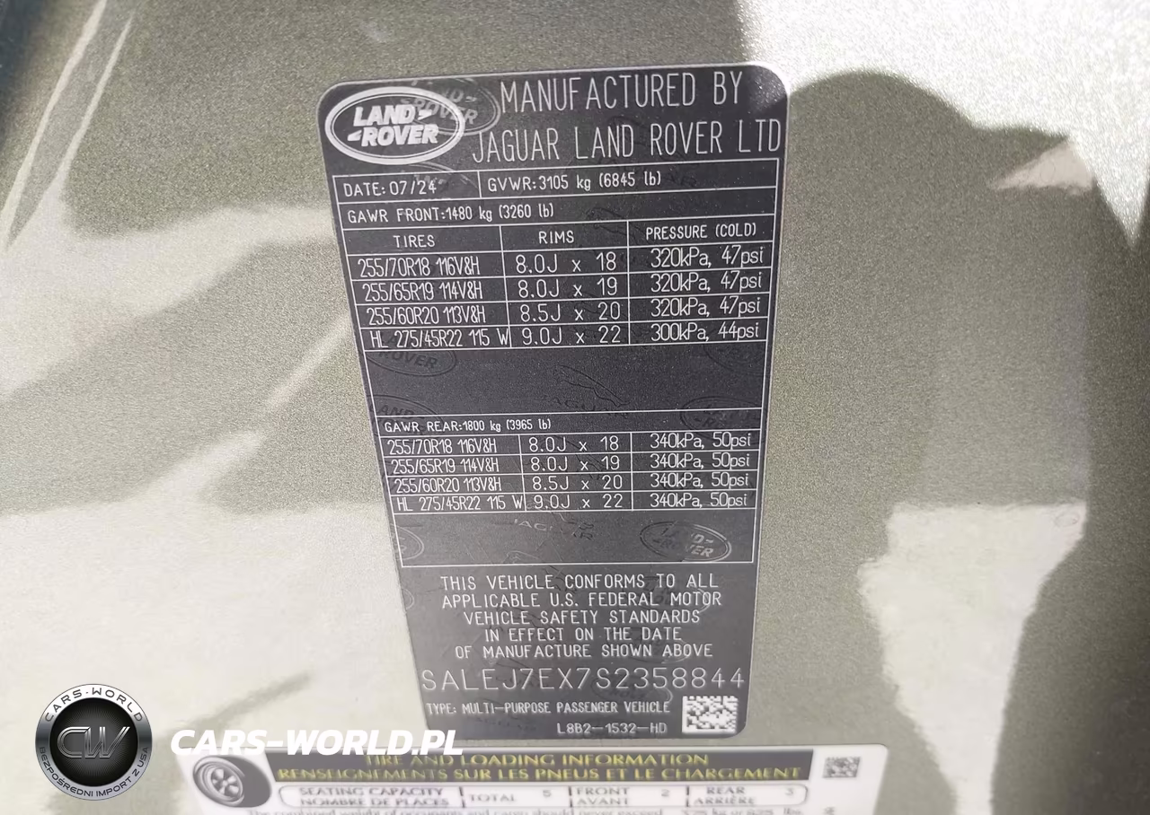 2025 Land Rover Defender 110 P300 VIN:SALEJ7EX7S2358844 - 9