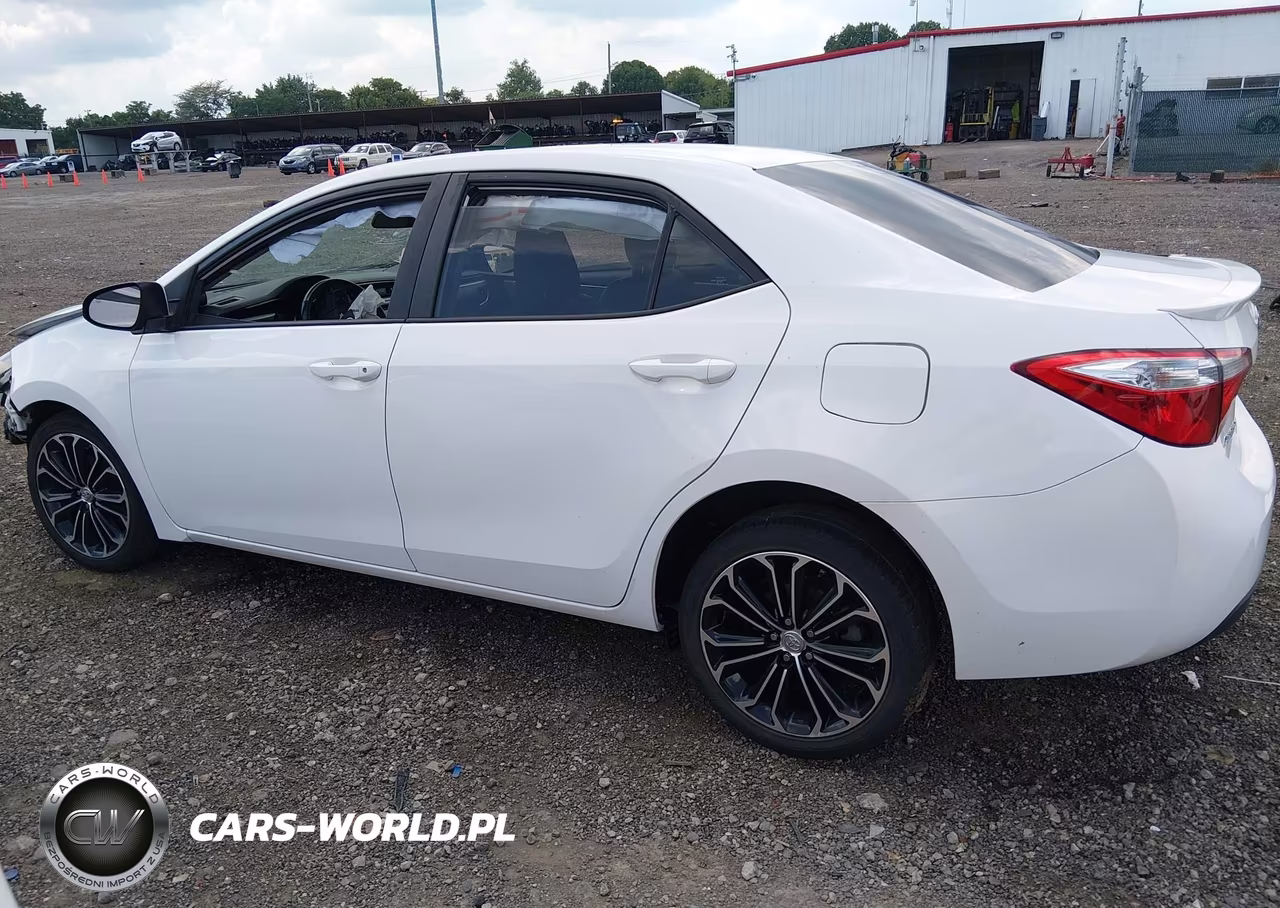 2015 Toyota Corolla S Plus VIN:2T1BURHE3FC232687 - 15
