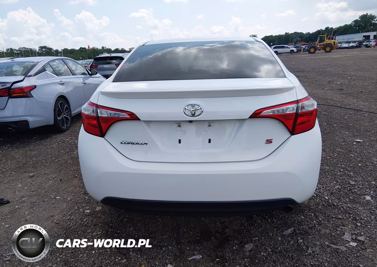 2015 Toyota Corolla S Plus VIN:2T1BURHE3FC232687 - 17