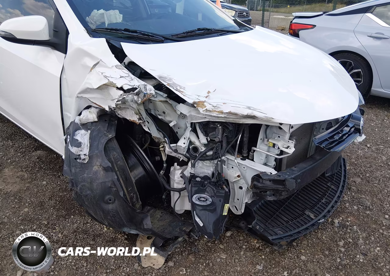 2015 Toyota Corolla S Plus VIN:2T1BURHE3FC232687 - 6