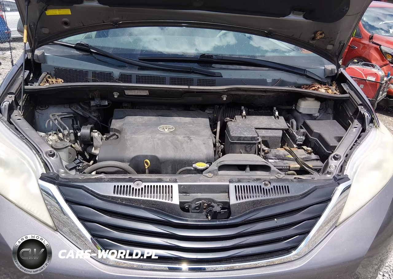 2012 Toyota Sienna Le V6 8 Passenger VIN:5TDKK3DC6CS258436 - 10