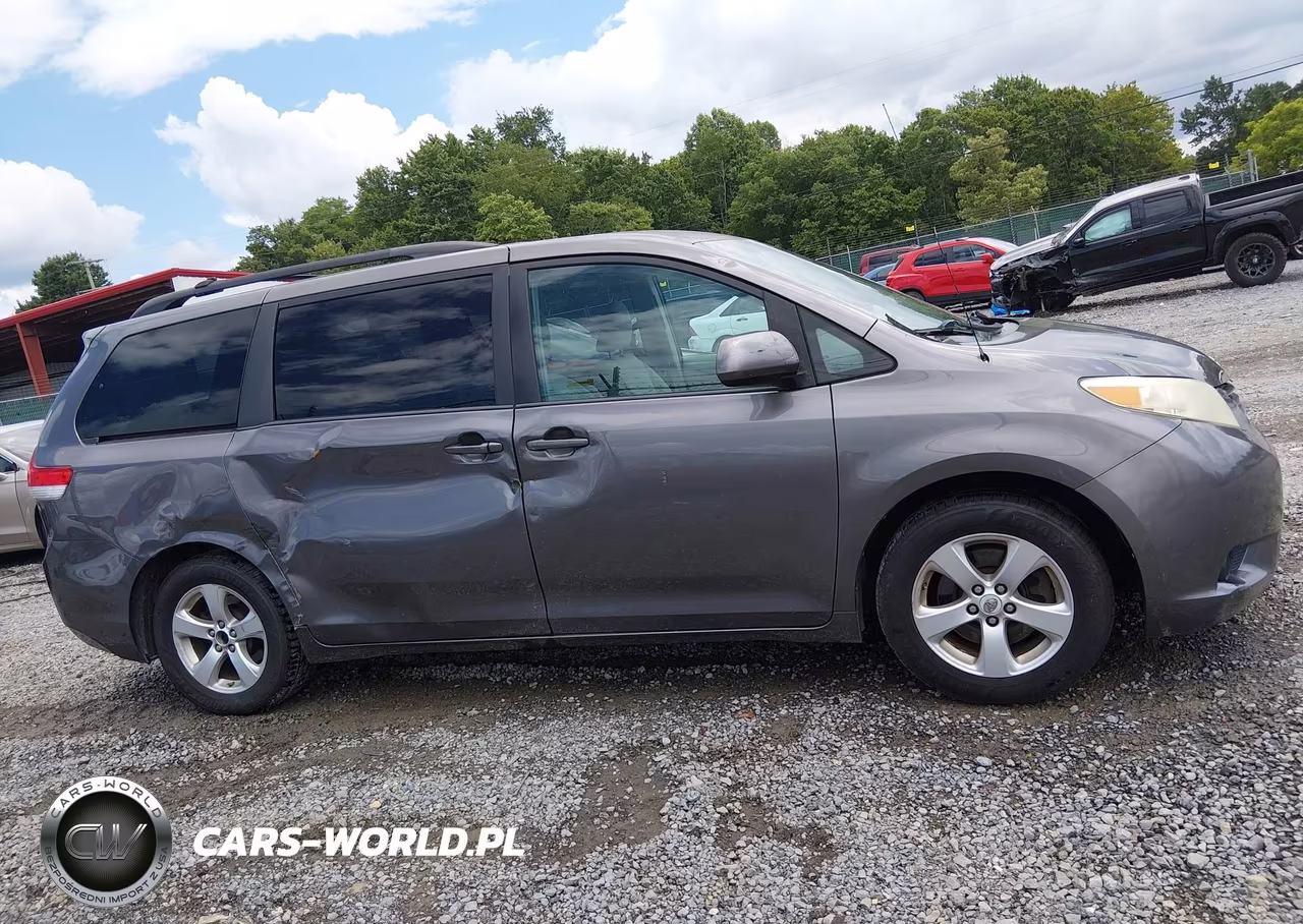 2012 Toyota Sienna Le V6 8 Passenger VIN:5TDKK3DC6CS258436 - 13