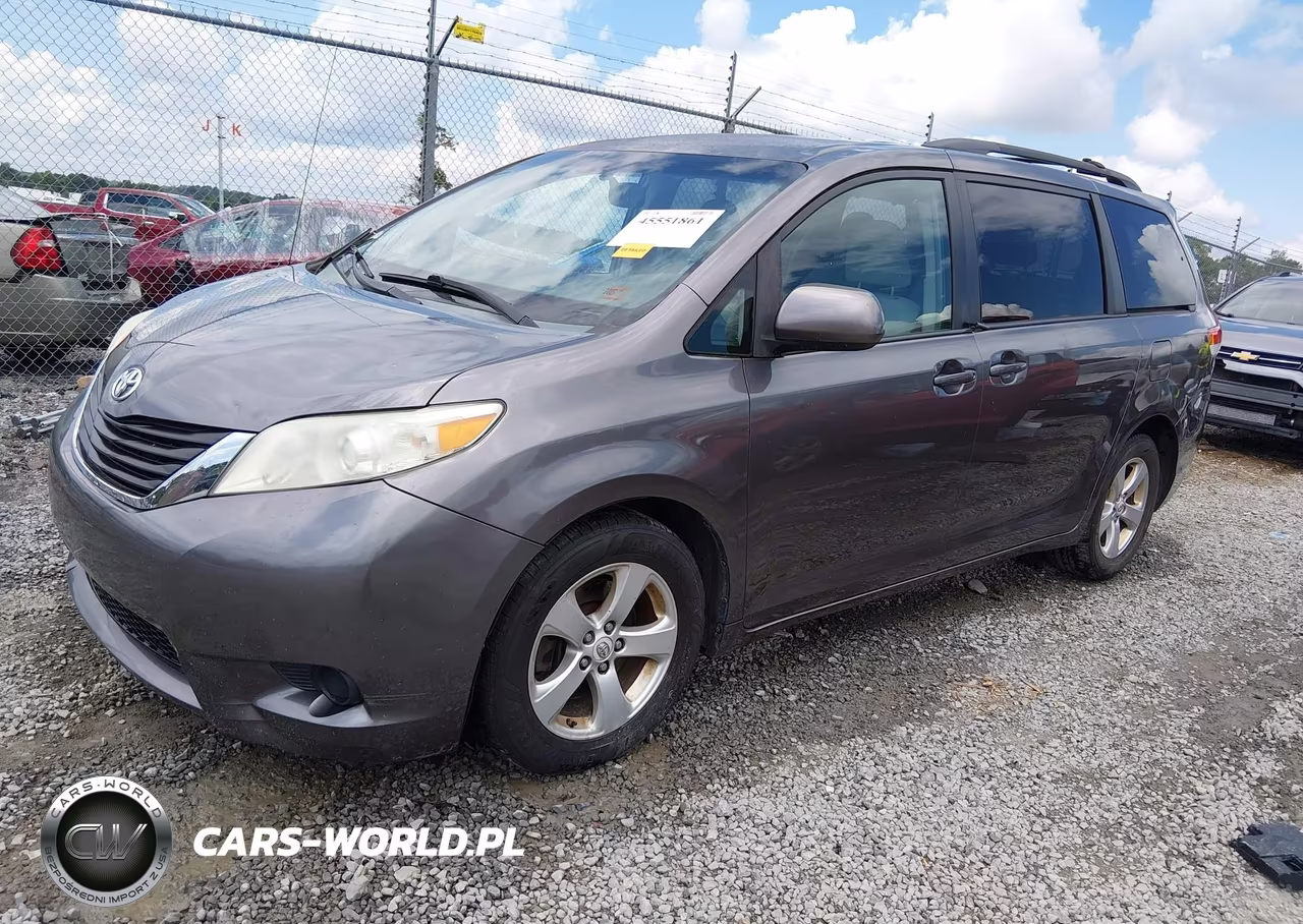 2012 Toyota Sienna Le V6 8 Passenger VIN:5TDKK3DC6CS258436 - 2