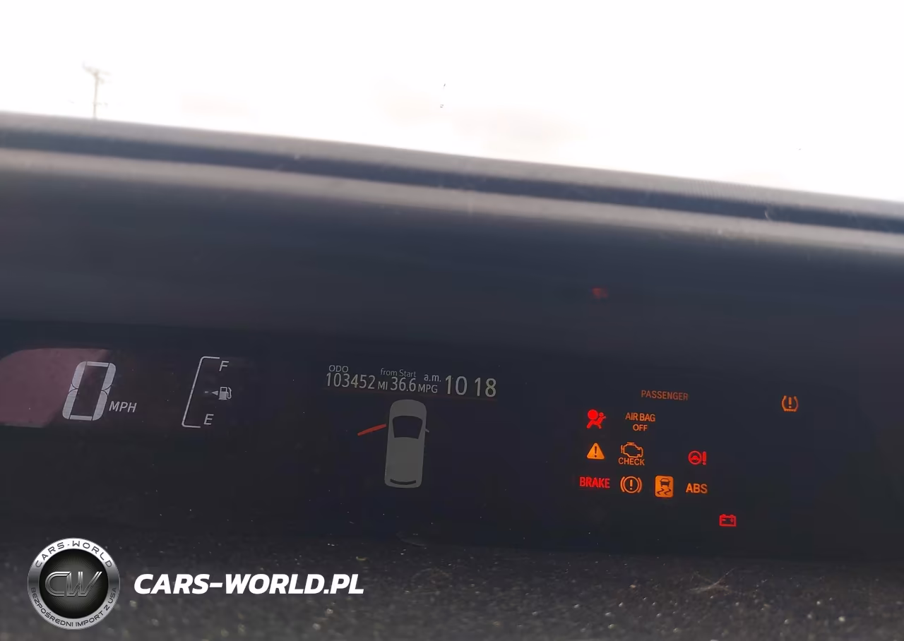 2015 Toyota Prius C Three VIN:JTDKDTB39F1112207 - 15