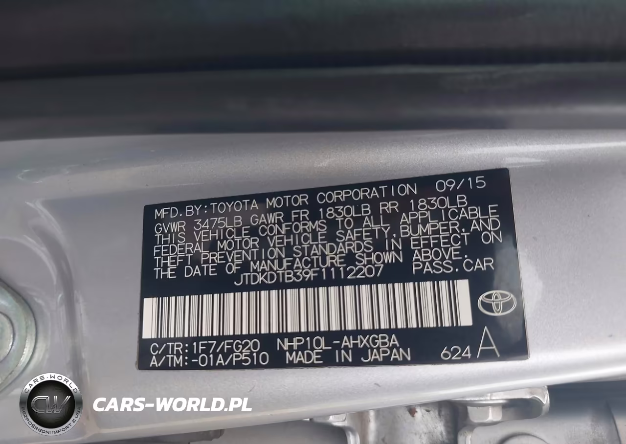 2015 Toyota Prius C Three VIN:JTDKDTB39F1112207 - 9