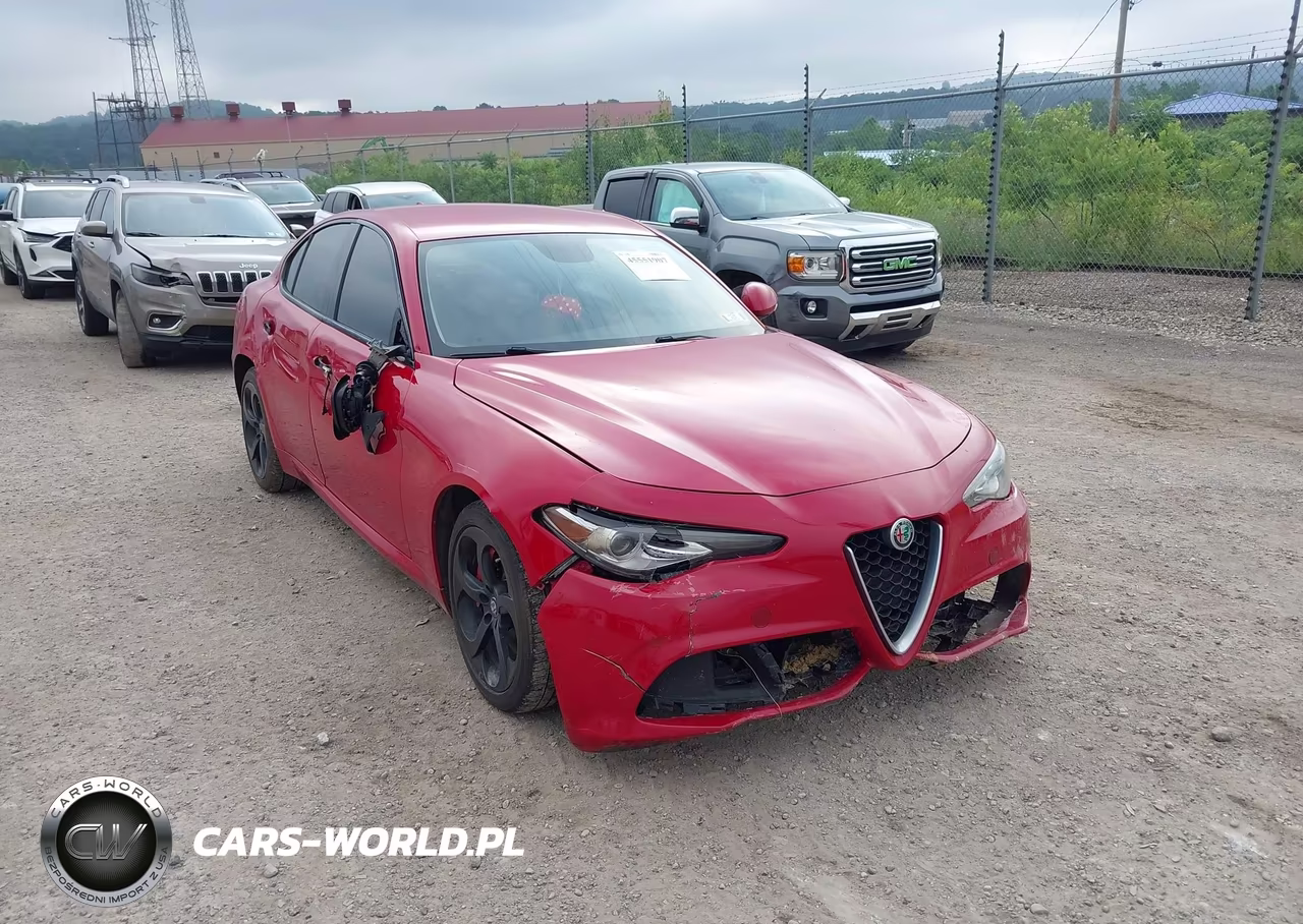 2017 Alfa Romeo Giulia Awd