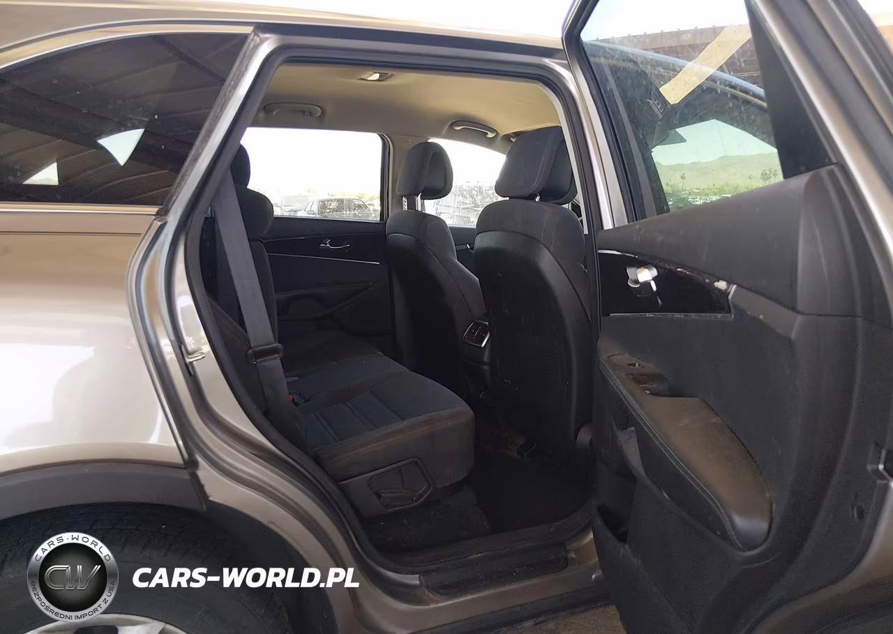 2016 Kia Sorento 2.4L L VIN:5XYPG4A30GG043302 - 8