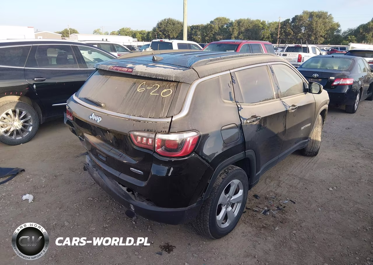 2019 Jeep Compass Latitude 4X4 VIN:3C4NJDBB3KT595456 - 4