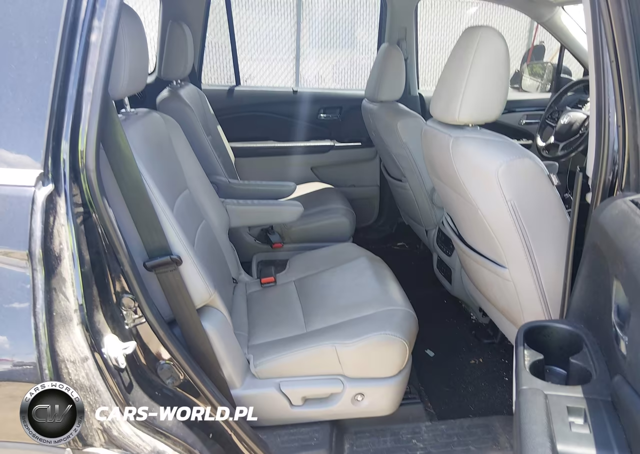 2019 Honda Pilot Touring VIN:5FNYF5H64KB042957 - 8