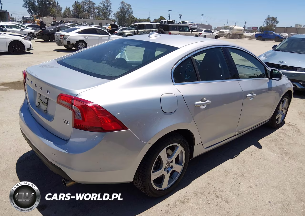 2013 Volvo S60 T5-T5 Platinum-T5 Premier-T5 Premier Plus VIN:YV1612FS9D1231260 - 4