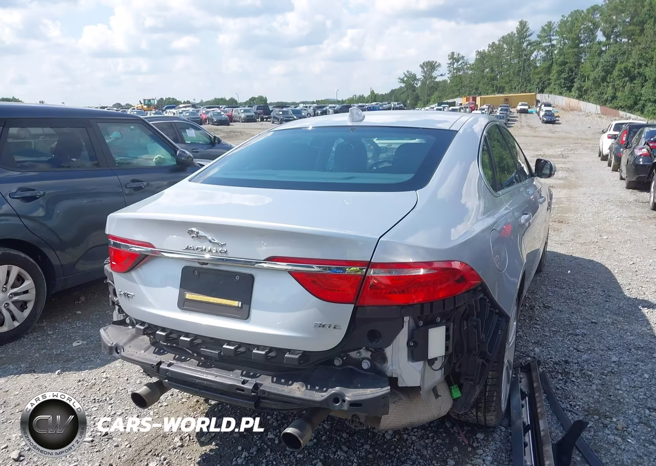 2019 Jaguar Xf 30T Premium VIN:SAJBD4GX8KCY76454 - 4