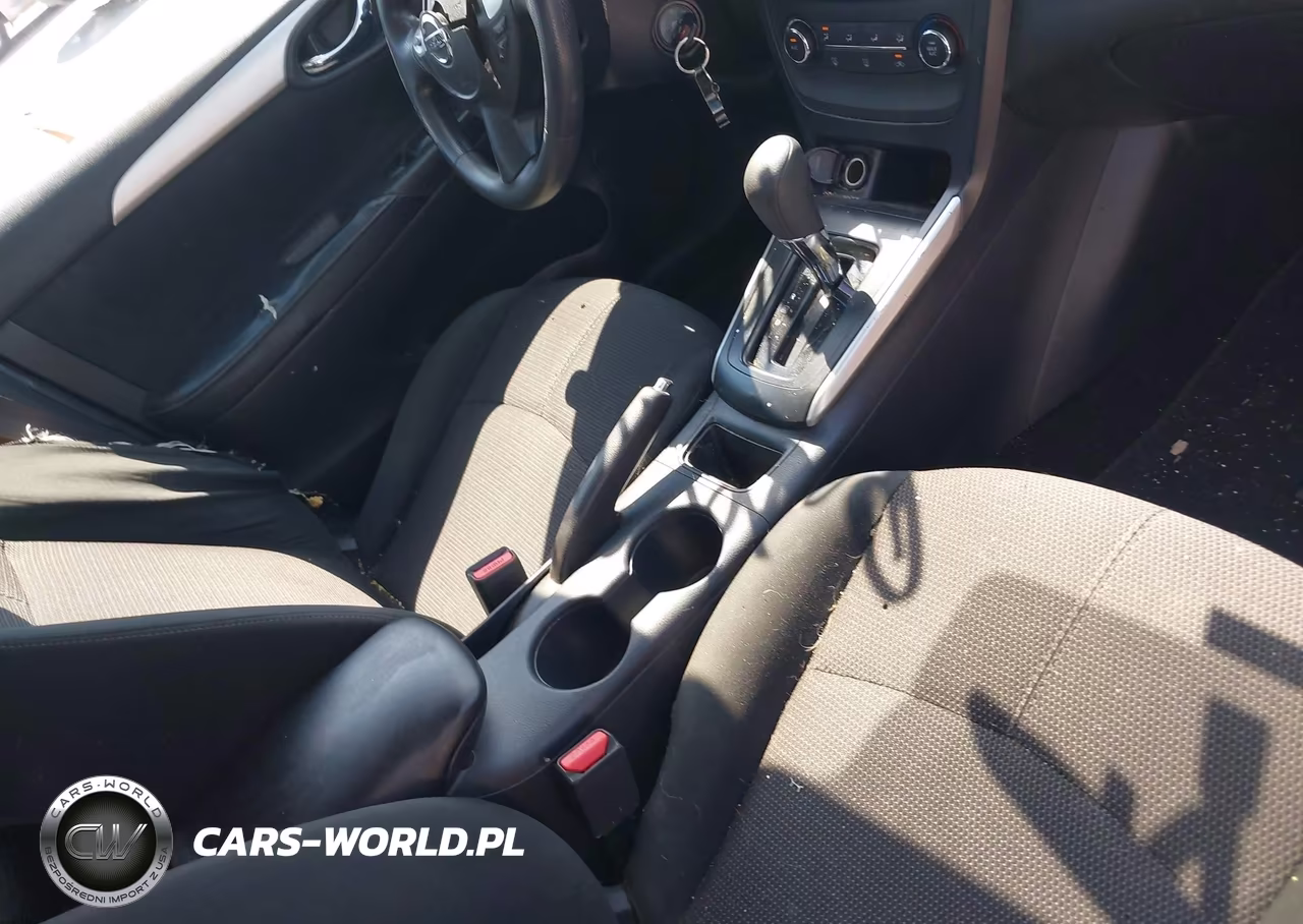 2018 Nissan Sentra S VIN:3N1AB7AP5JY316099 - 5