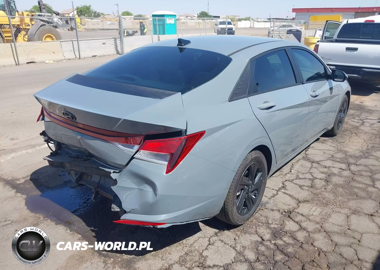 2022 Hyundai Elantra Sel VIN:KMHLM4AG2NU350391 - 4