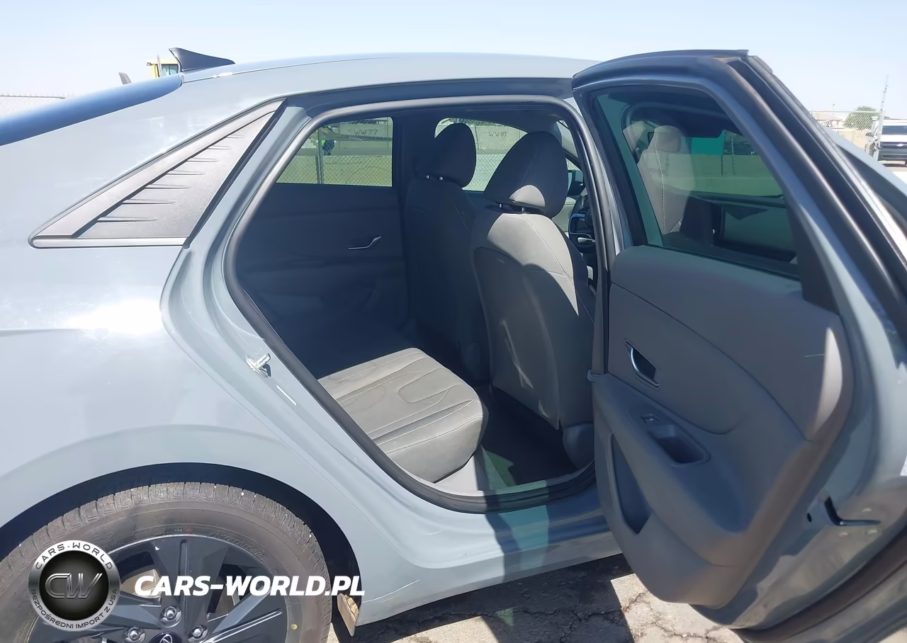 2022 Hyundai Elantra Sel VIN:KMHLM4AG2NU350391 - 8