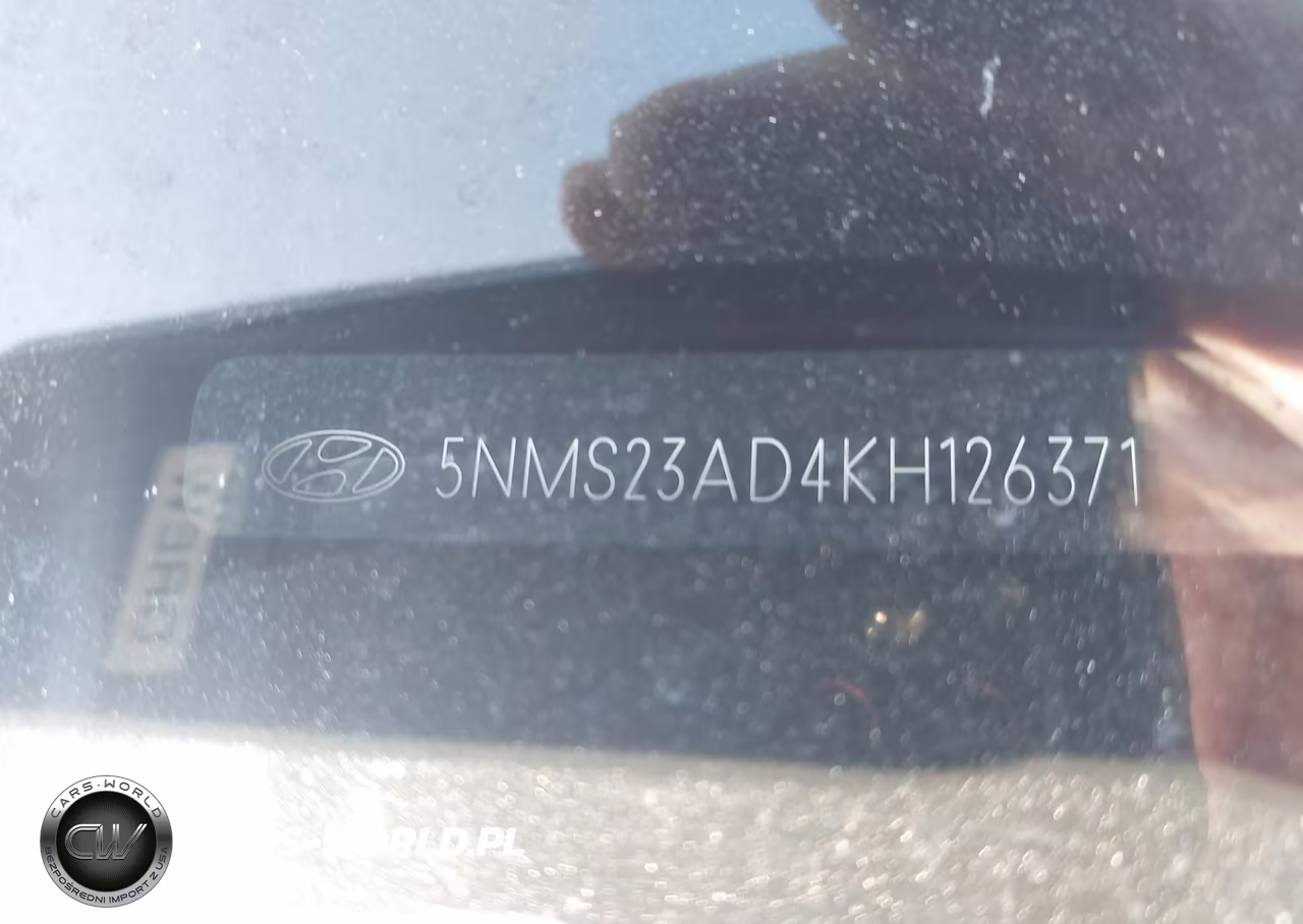 2019 Hyundai Santa Fe Se VIN:5NMS23AD4KH126371 - 19