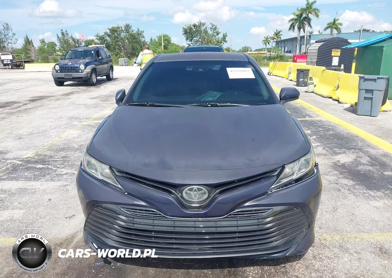 2018 Toyota Camry Le VIN:4T1B11HK4JU146019 - 6