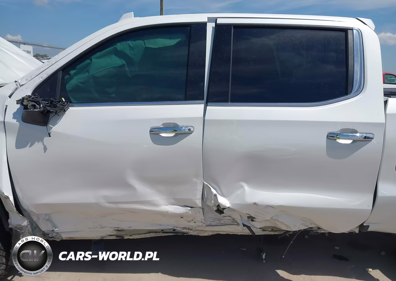 2019 Chevrolet Silverado 1500 High Country VIN:3GCUYHEL6KG304489 - 15