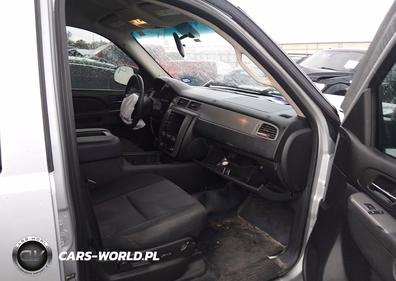 2012 Chevrolet Tahoe Commercial VIN:1GNLC2E00CR217807 - 5