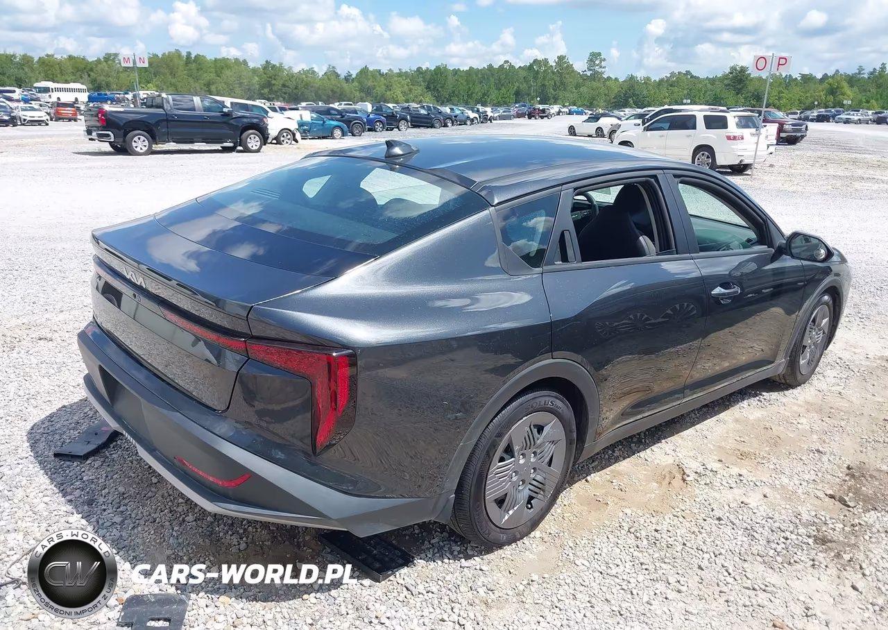 2025 Kia K4 Lx VIN:3KPFT4DE4SE072750 - 4