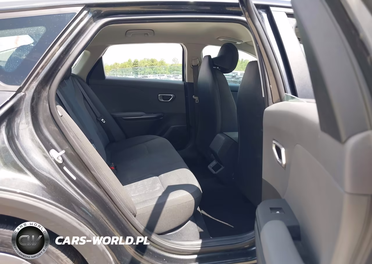 2025 Kia K4 Lx VIN:3KPFT4DE4SE072750 - 8